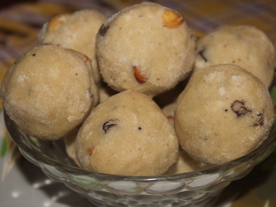 rava laddu