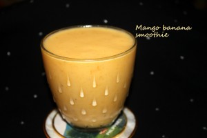 Mango banana smoothie1